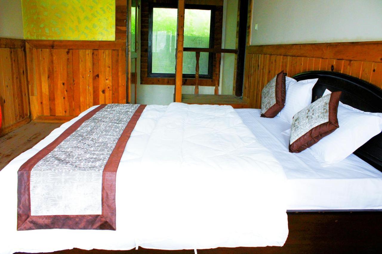 The Canadian Woods Resort Nainital Exteriör bild