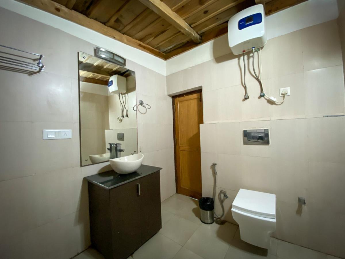 The Canadian Woods Resort Nainital Exteriör bild