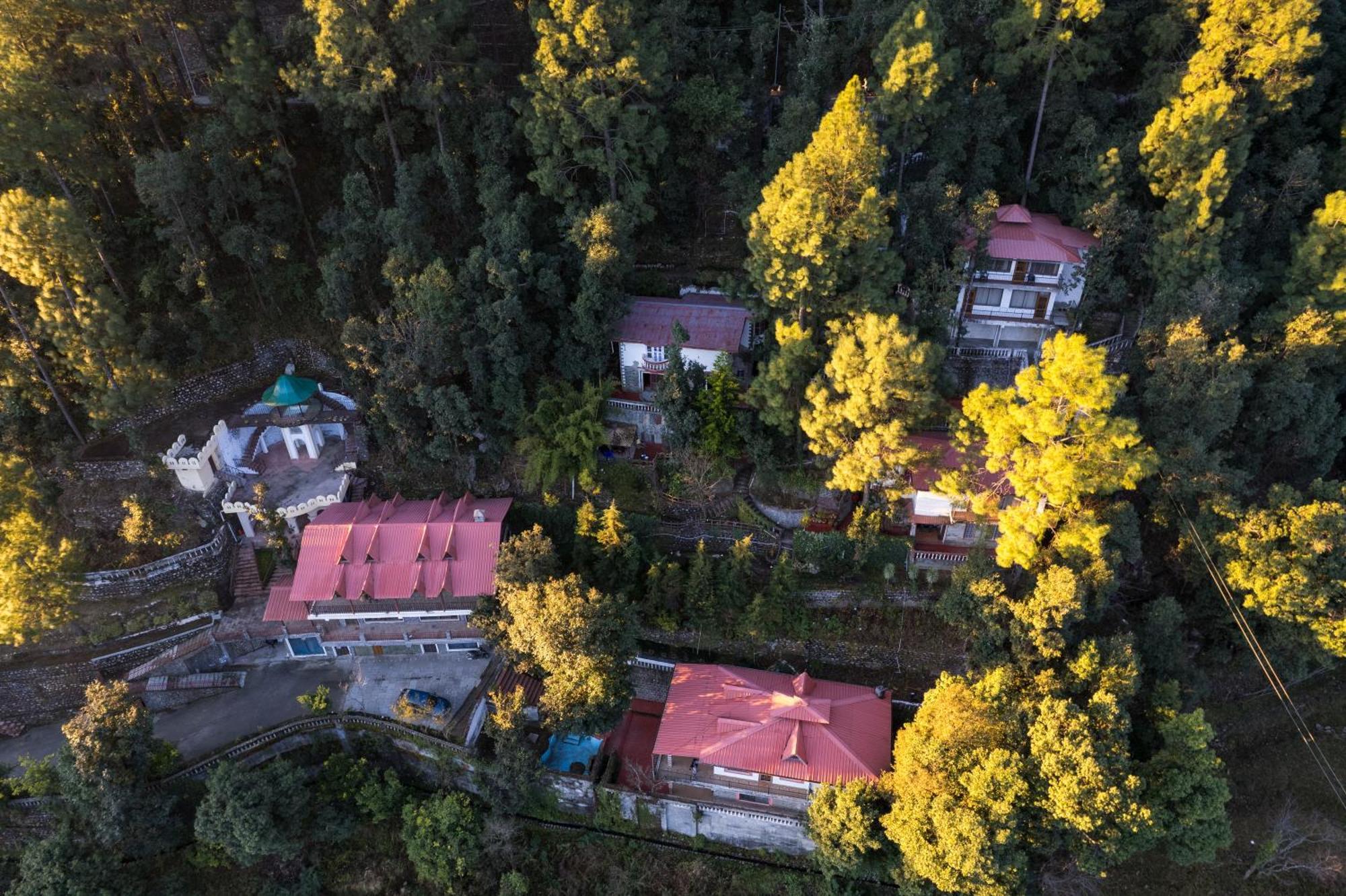 The Canadian Woods Resort Nainital Exteriör bild