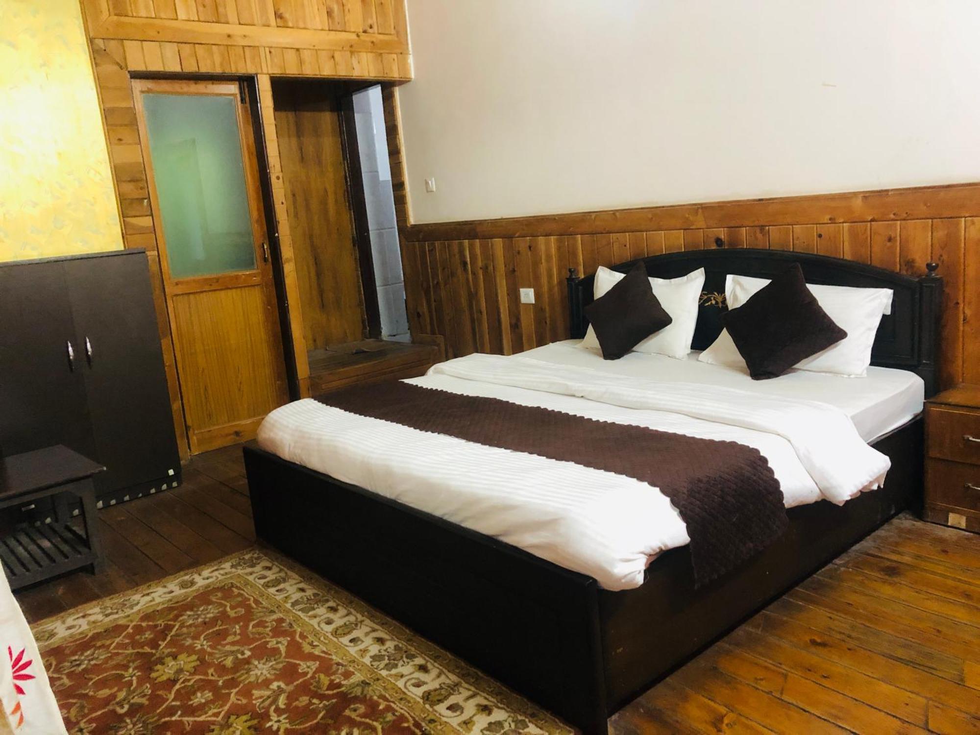 The Canadian Woods Resort Nainital Exteriör bild